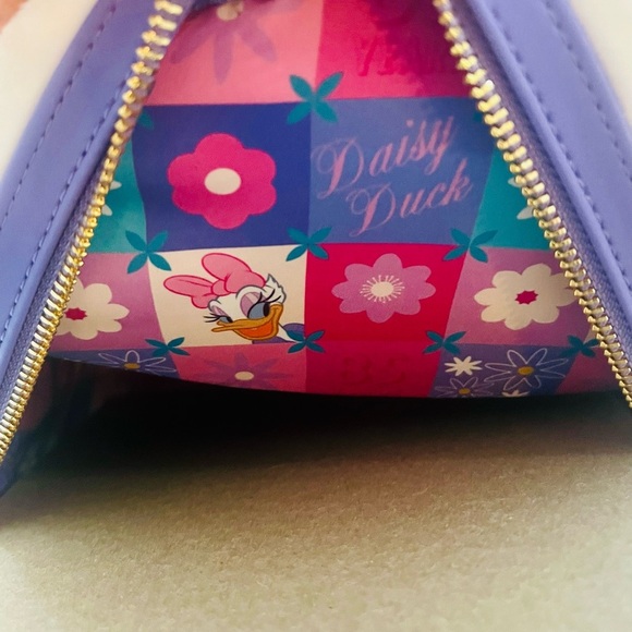NWT- Daisy Duck 85th Anniversary Plush Mini Backpack - Picture 9 of 10